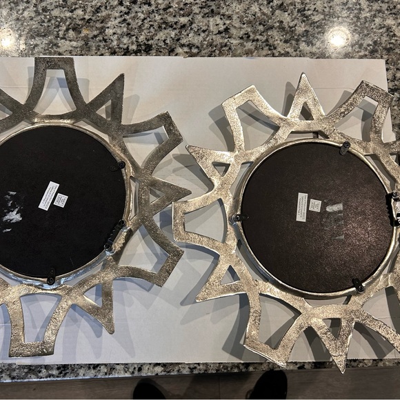 Elegant Silver Sunburst Wall Mirror art deco style - Picture 3 of 3